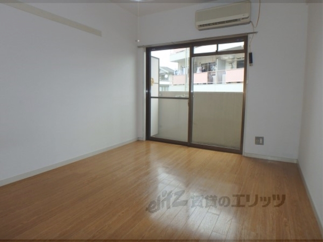 居室・リビング　洋室