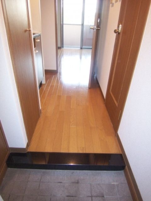 玄関　シンシア大森本町の玄関