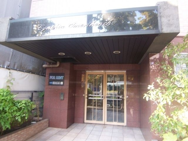 その他共有部分　シンシア大森本町のエントランス