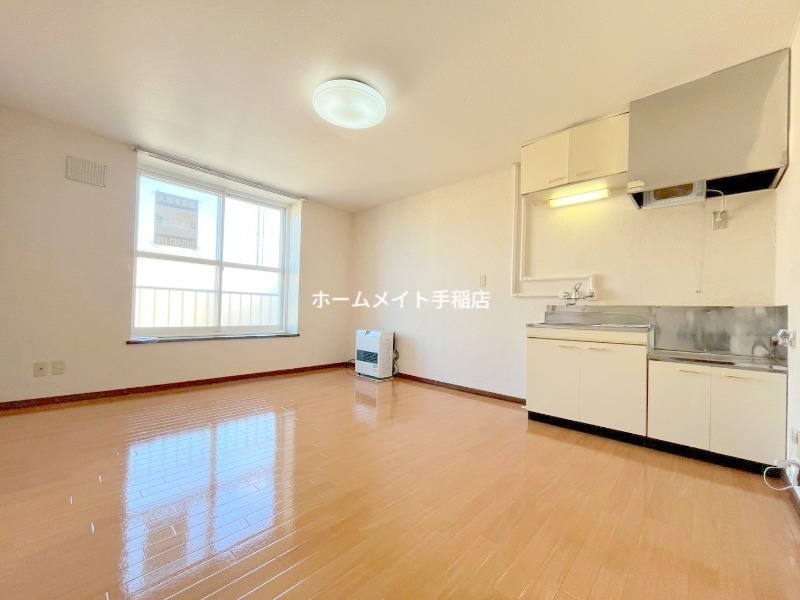 居室・リビング　明るいリビングです♪