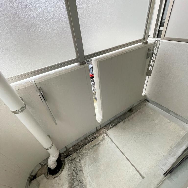 バルコニー　※写真は別号室のものになりますので現状優先とさせていただきま