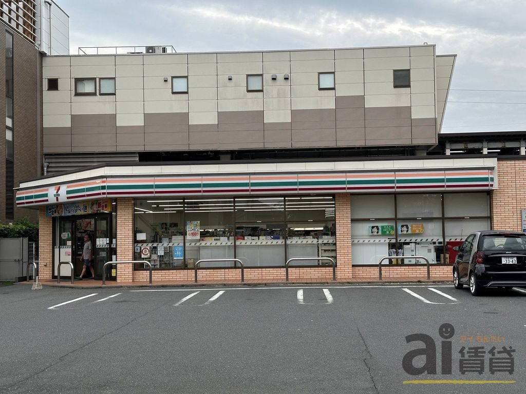 コンビニ　セブンイレブン武蔵野台駅南口店（コンビニ）まで970m