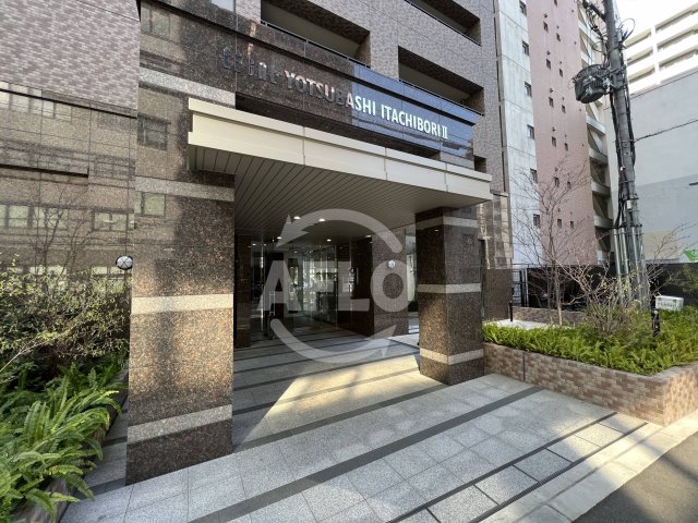 エントランス　リーガル四ツ橋立売堀ＩＩ　エントランス