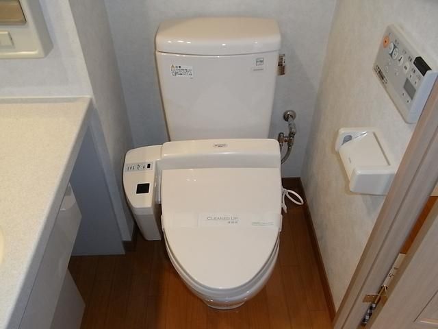 トイレ　ウォシュレット付きトイレ