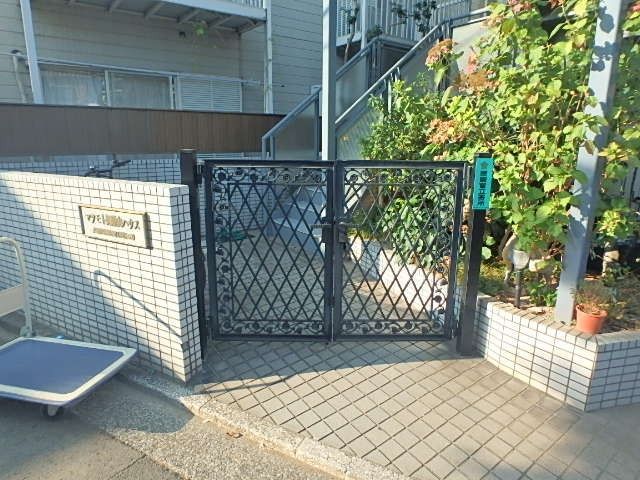 エントランス　エントランス