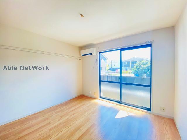 居室・リビング　※同型タイプ・現況優先