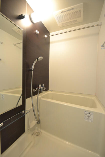 バス・シャワールーム　浴室乾燥機能付き