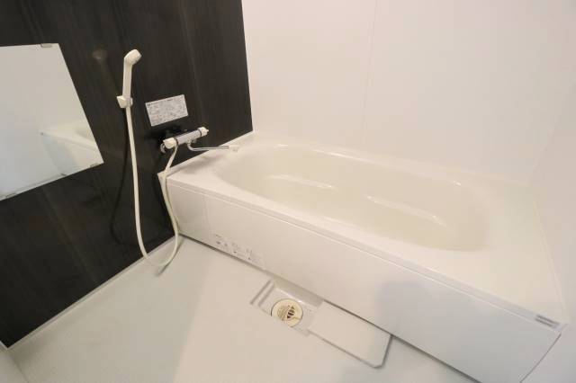 バス・シャワールーム　毎日の疲れを癒すひろびろとした浴室♪