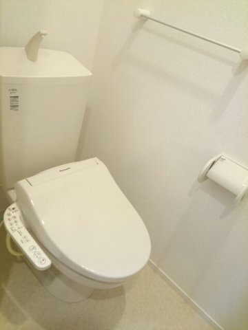 トイレ　トイレもきれいです