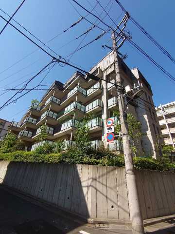 建物外観　Adakust Hof（アダクストホーフ）