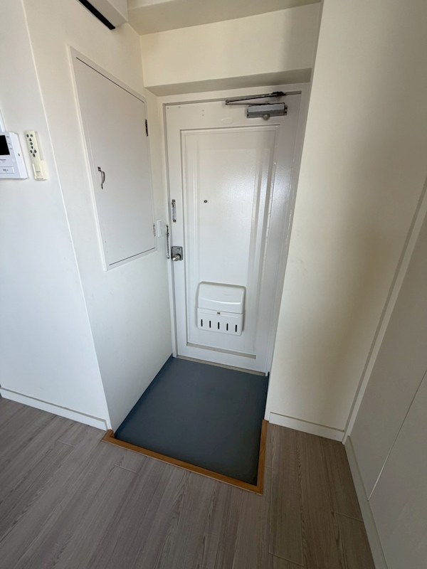 玄関　※別部屋写真参照