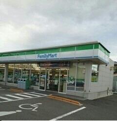 コンビニ　ファミリーマート高松中央通り店（コンビニ）まで400m