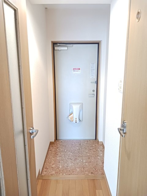 玄関　別号室の参考写真です