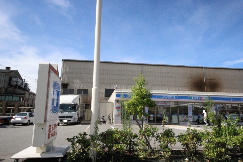 コンビニ　ローソン尼崎次屋三丁目店（コンビニ）まで715m