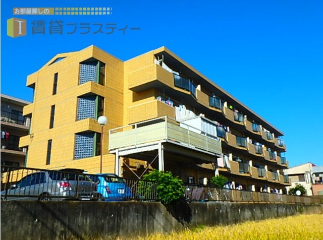 建物外観　洗濯物も良く乾きそうですね。