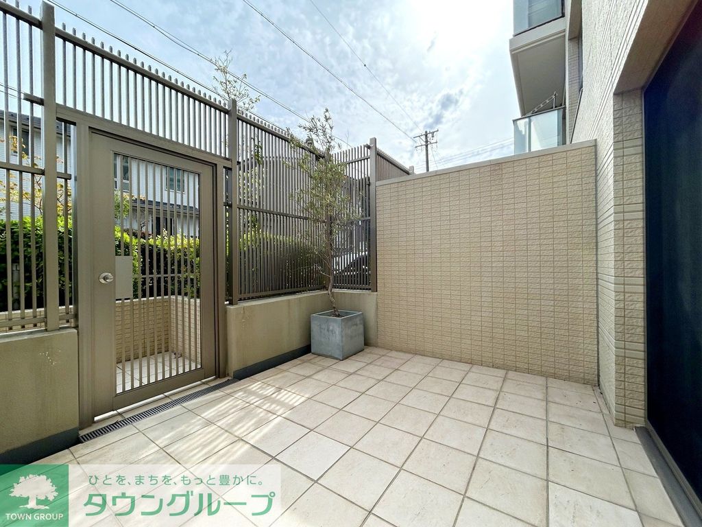 バルコニー　テラス