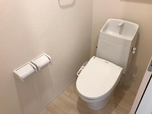 トイレ　シャワー付トイレ