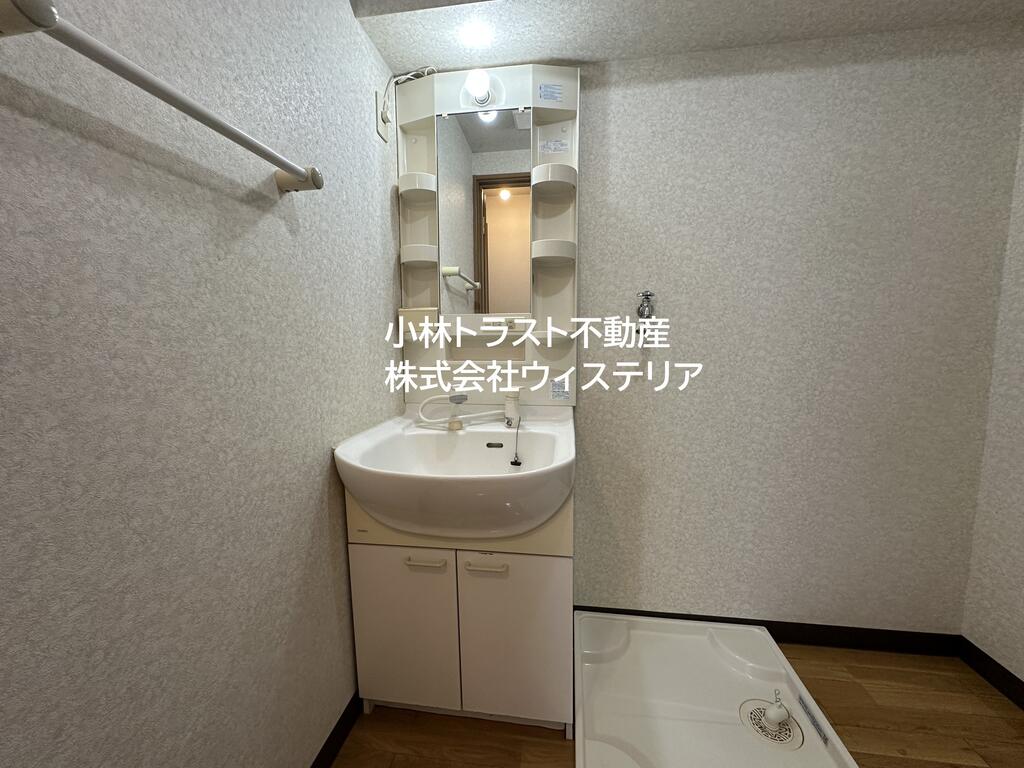 洗面設備　洗髪洗面化粧台