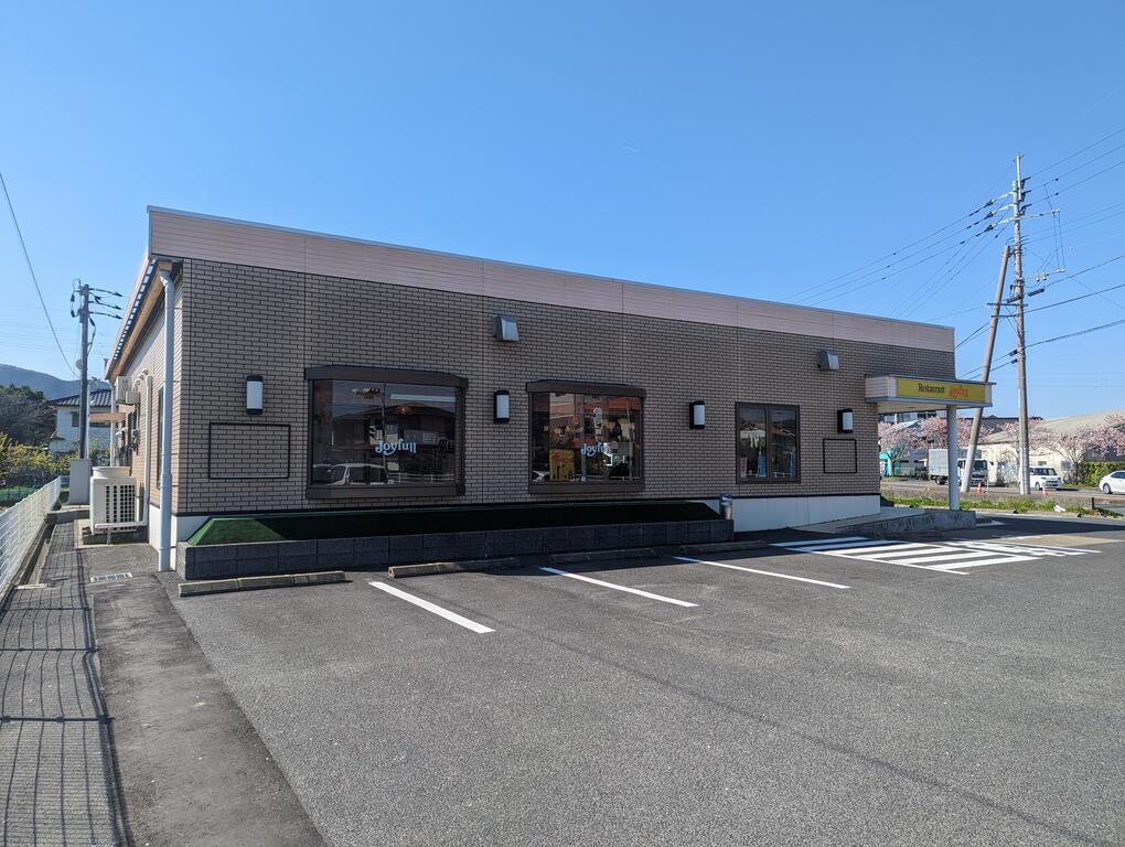 飲食店　ジョイフル唐津鏡店（飲食店）まで457m
