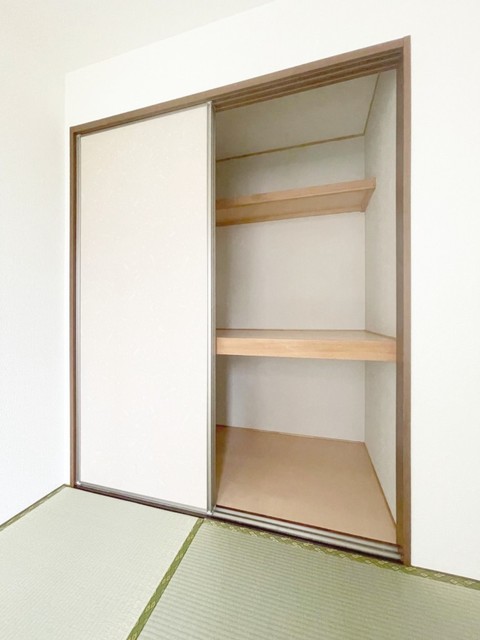 その他　【収納】入居前の写真となります。現況優先です。
