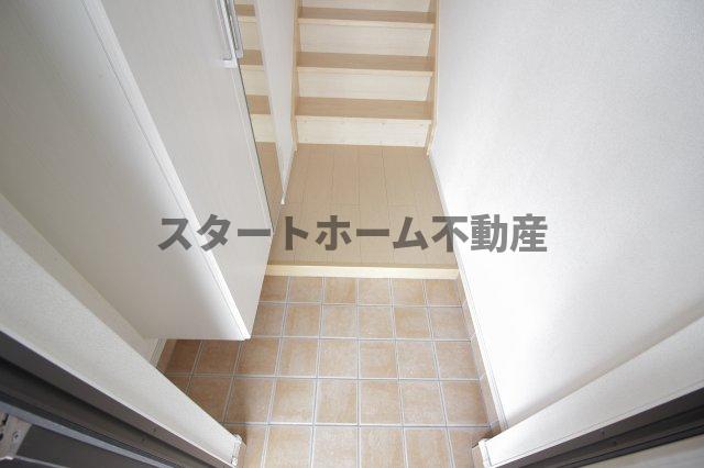 玄関　収納もある玄関です