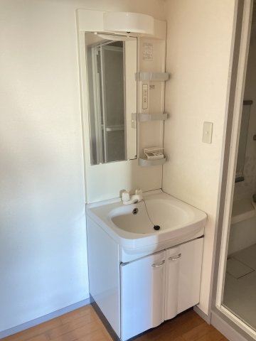 洗面設備　別のお部屋の写真です