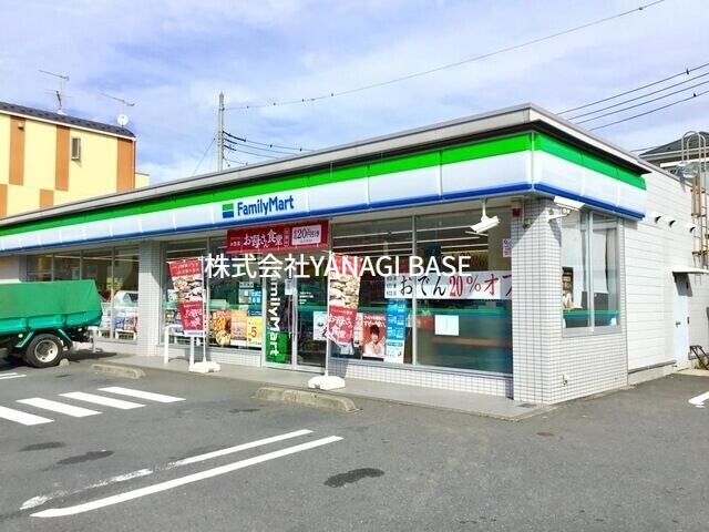 コンビニ　ファミリーマート鵠沼海岸七丁目店（コンビニ）まで331m