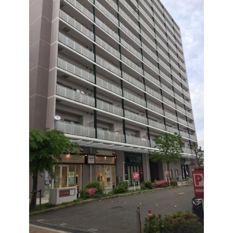建物外観　建物正面