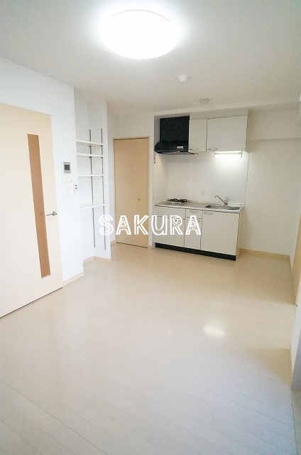 居室・リビング　開放感のあるゆったりとしたお部屋です♪