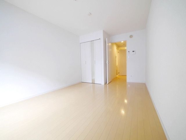 居室・リビング　★白を基調とした明るいお部屋です！
