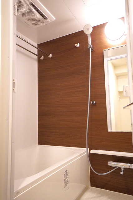 バス・シャワールーム　※写真は同タイプ住戸です。