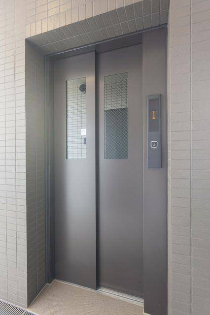 ロビー　角部屋です