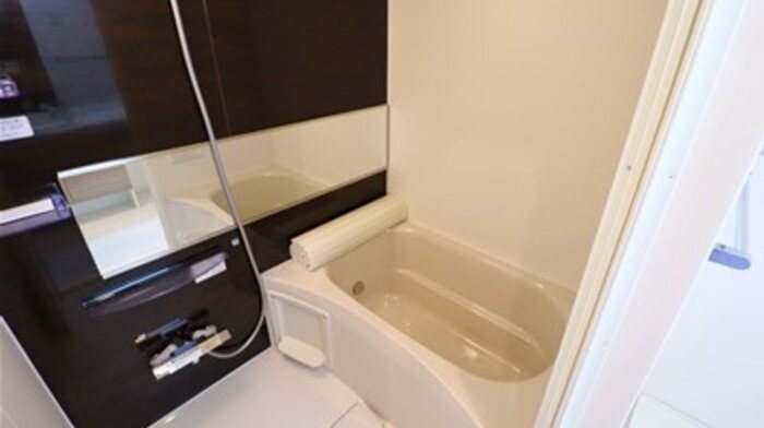 バス・シャワールーム　シャワー、追焚き給湯