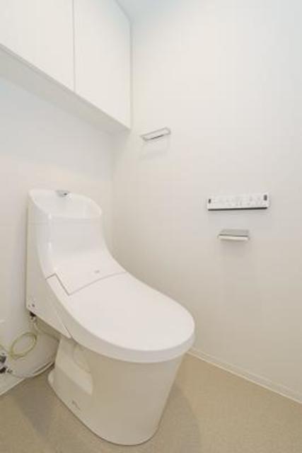 トイレ　※写真は同タイプ住戸です。