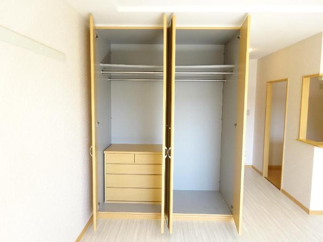 収納　クローゼット
