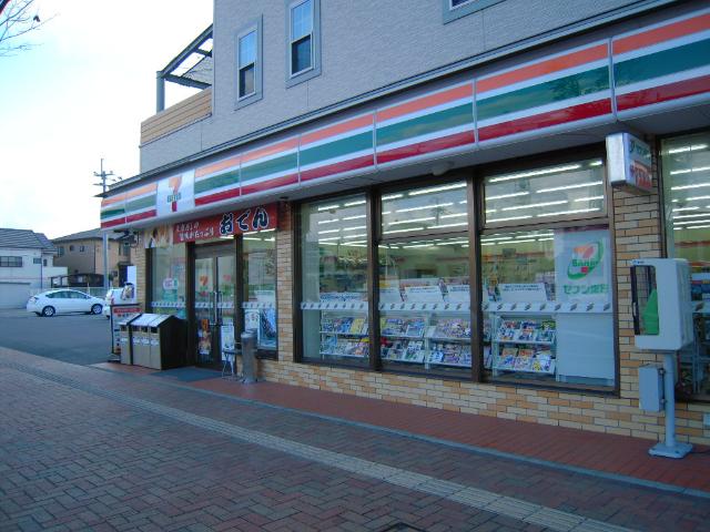 コンビニ　セブンイレブン西唐津2丁目店（コンビニ）まで995m