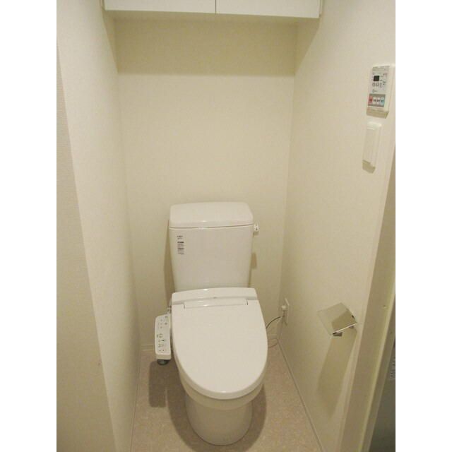 ＪＲ総武線 高円寺駅 徒歩4分 15階建 築13年のトイレ写真