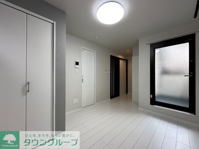 レグレス保土ヶ谷の居間写真