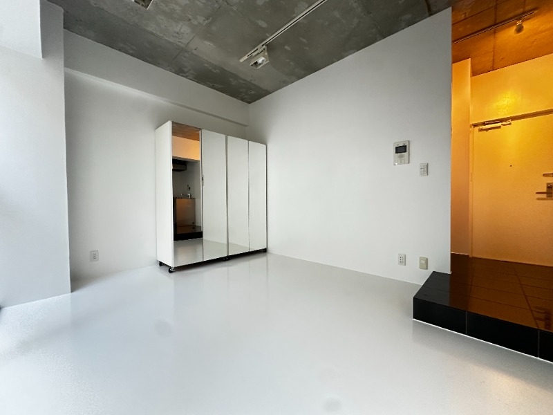 居室・リビング　これまた、明るいお部屋ですねー。ですよねー。はい