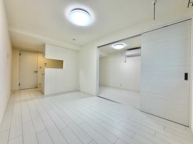 京王線 千歳烏山駅 徒歩11分 4階建 築1年の居間写真