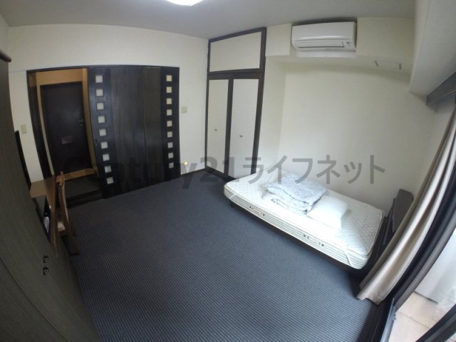 地下鉄御堂筋線 新大阪駅 徒歩6分 11階建 築32年の居間写真