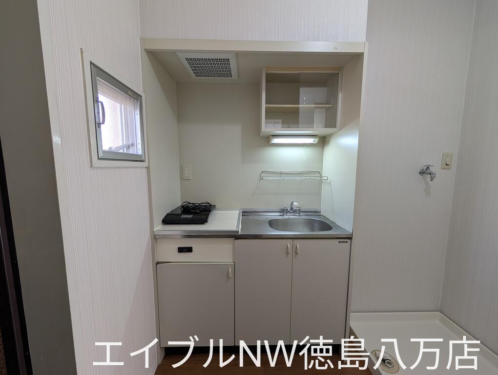 ＪＲ徳島線 蔵本駅 徒歩15分 3階建 築31年のキッチン写真
