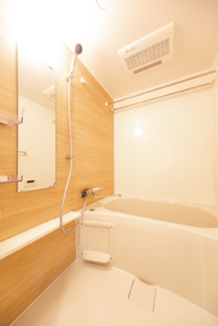 バス・シャワールーム　※写真は同タイプ住戸です。