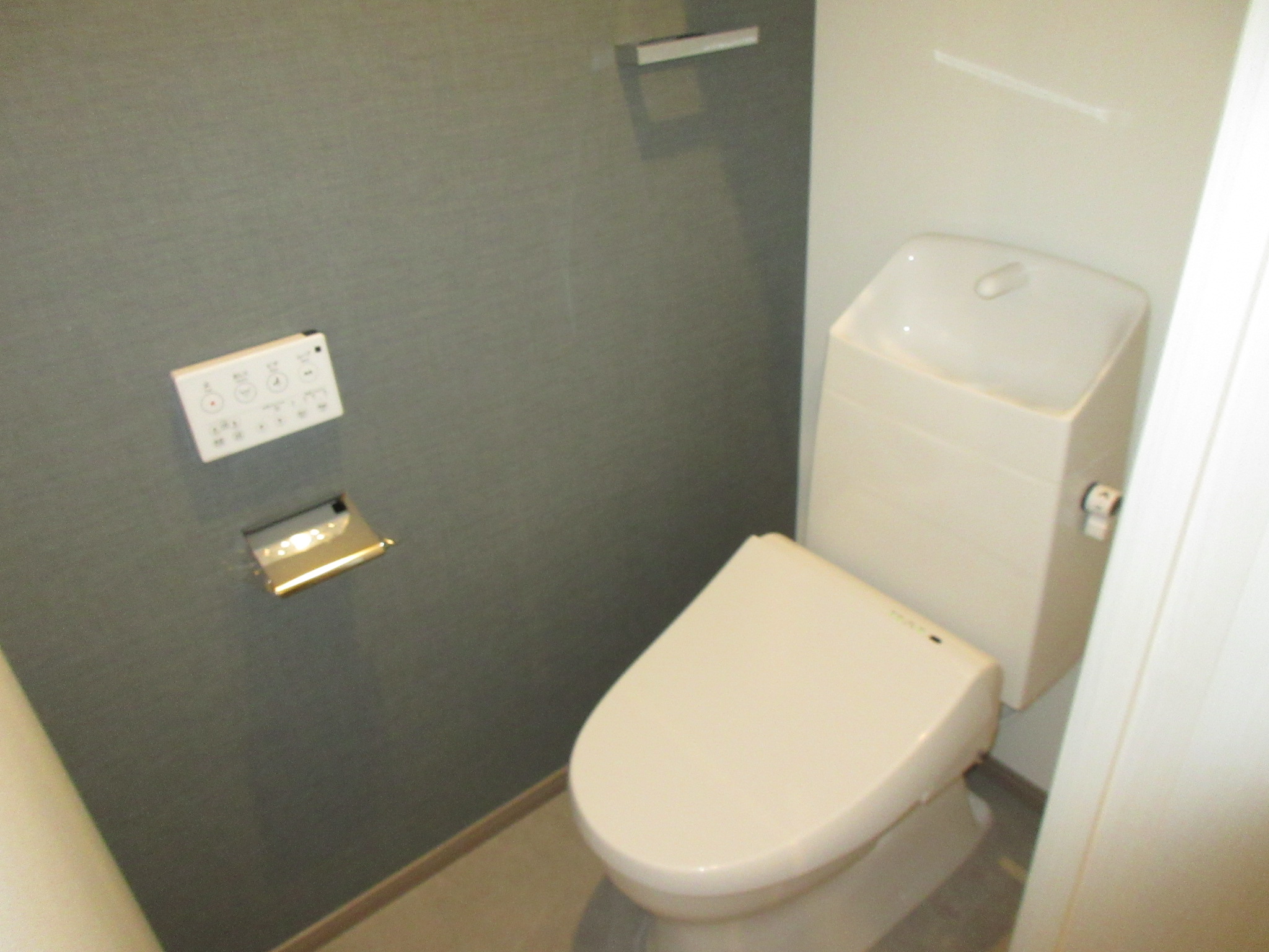 ＪＲ阪和線 南田辺駅 徒歩2分 4階建 築1年のトイレ写真