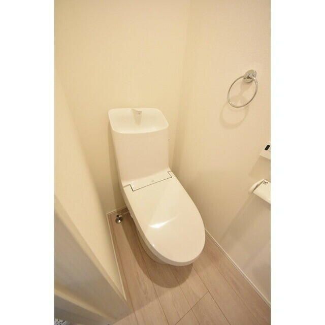 都営三田線 蓮根駅 徒歩10分 3階建 築1年のトイレ写真