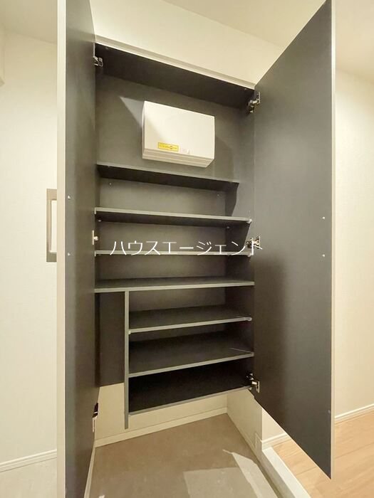 その他　大型のシューズBOX完備☆