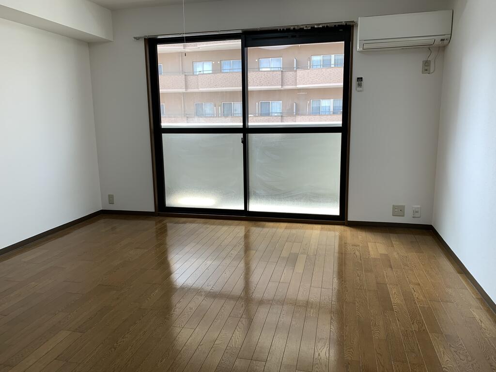 居室・リビング　画像は別の同タイプ部屋写真