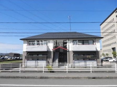 ロイヤル田坂ＩＩ　Ａ棟の建物外観