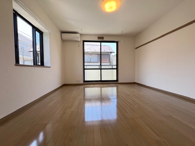 プリマヴェーラ用賀中町の居間写真