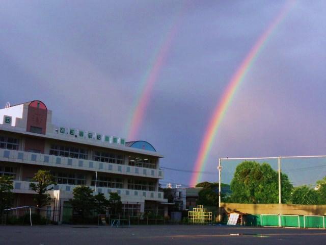 【三鷹市牟礼のマンションの小学校】